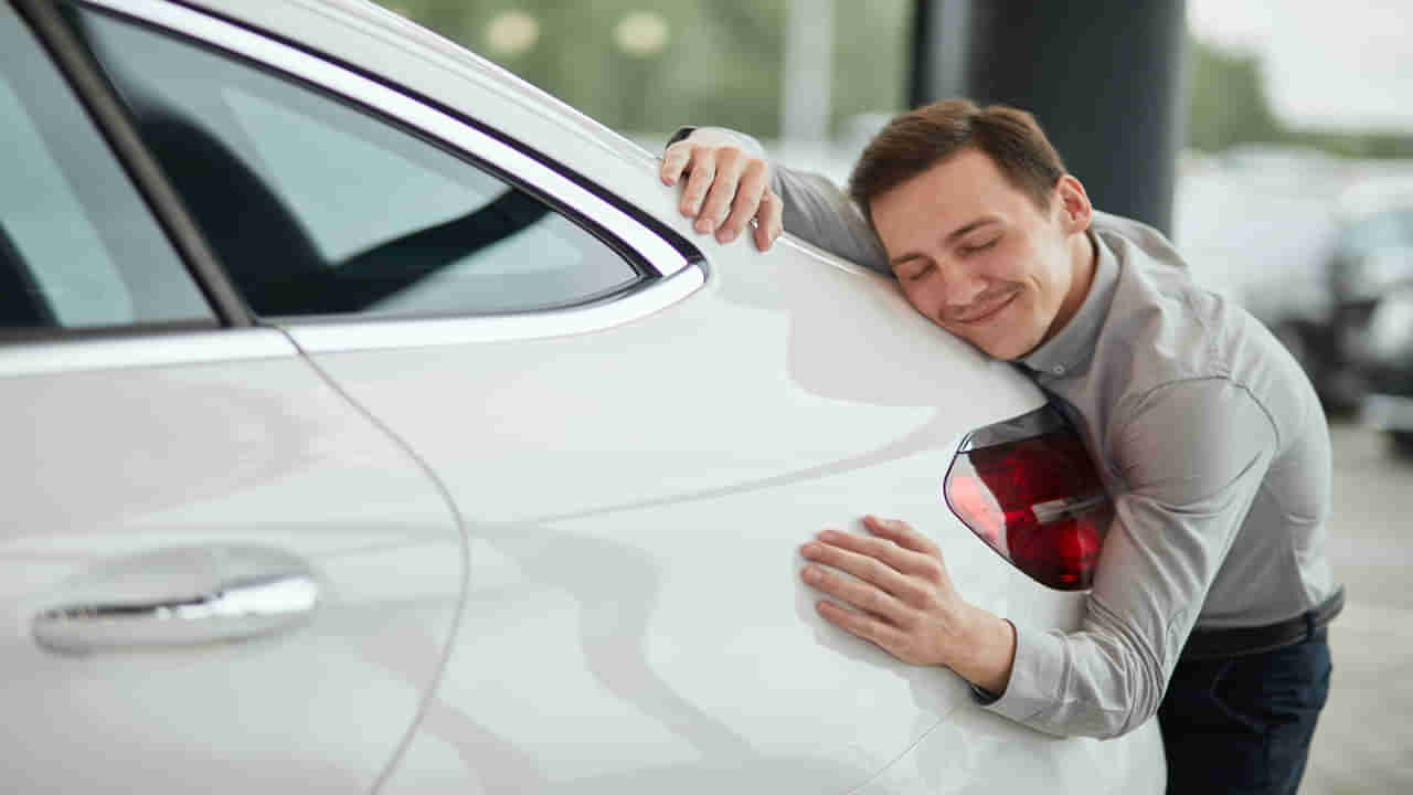 Car Buying Tips: కారు కొనేముందే ఆలోచించండి.. ఇలా ప్లాన్ చేస్తే మీరు చాలా మిగిలించుకోవచ్చు..