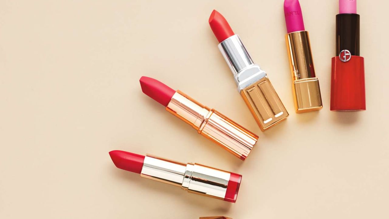 Review the lipstick once before making the payment, it will help you to know the quality of the product as well as delivery standard etc.