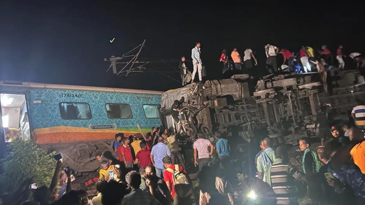 Odisha Train Accident: రైలు ప్రమాదంలో తెలుగు రాష్ట్రాల ప్రయాణికులు? హెల్ప్‌లైన్‌ నంబర్లు ఇవే..