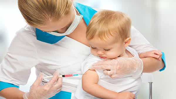 Parenting Tips : మీ పిల్లలకు టీకాలు వేయిస్తున్నారా? అయితే ఈ విషయాలు తప్పకుండా గుర్తుంచుకోండి.