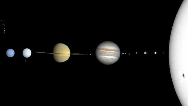 NASA: ప్లూటో గ్రహంపై ‘లవ్ సింబల్’.. బ్యూటీఫుల్ పిక్ని పోస్ట్ చేసిన నాసా.. మిస్సవ్వకండి..!
