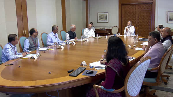 PM Modi: దూసుకువస్తున్న బిపోర్జాయ్.. అప్రమత్తంగా ఉండాలంటూ ప్రధాని మోడీ ఆదేశం..