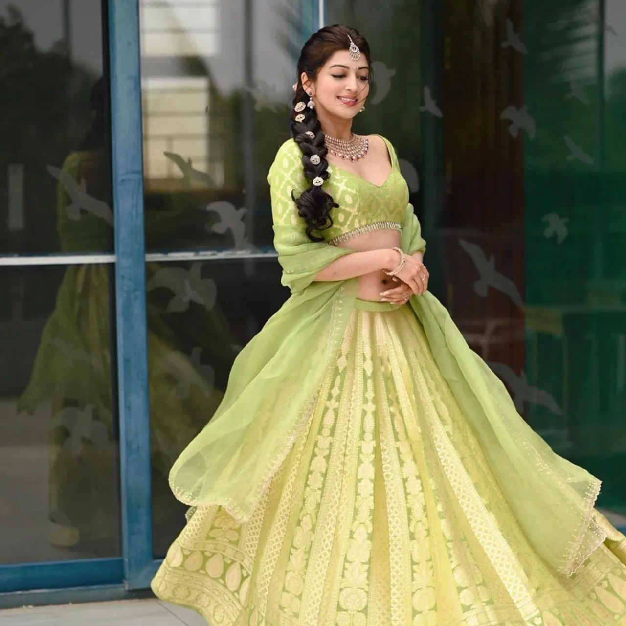 ప్రస్తుతం సినిమాలకు దూరంగా ఉంటోన్న ప్రణితా సుభాష్ తన కూతురు సంరక్షణలో బిజీగా ఉంటోంది. తన గారాల పట్టికి అర్నా అని పేరు పెట్టుకుందామె.