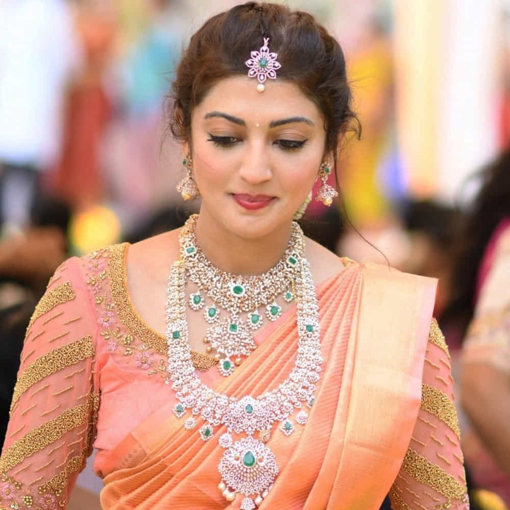 తాజాగా పట్టుచీరలో కుందనపు బొమ్మలా ముస్తాబయ్యింది ఈ ముద్దుగుమ్మ. అందుకు సంబంధించిన ఫోటోస్ సోషల్ మీడియాలో వైరలవుతున్నాయి.