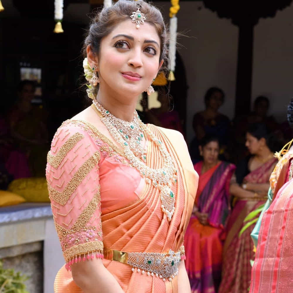 పాండవులు పాండవులు తుమ్మెద, రభస, డైనమైట్ చిత్రాల్లో నటించింది. ఇక పవర్ స్టార్ పవన్ కళ్యాణ్, సమంత నటించిన అత్తారింటికి దారేది చిత్రంలో నటించి క్లిక్ అయ్యింది.