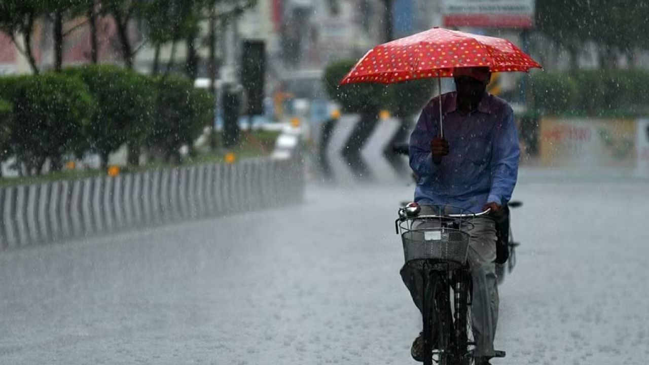 Hyderabad Rains: హైదరాబాద్‌లో ఒక్కసారిగా మారిన వాతావరణం.. పలు చోట్ల వర్షం, పవర్ కట్.