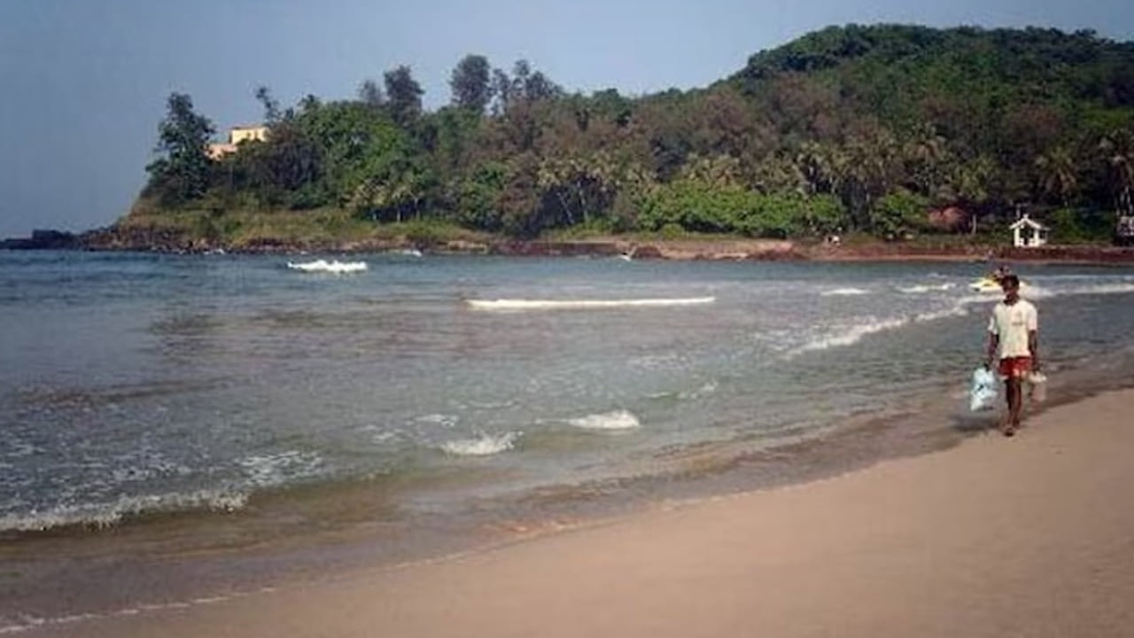 Viral: బీచ్‌లో కనిపించిన అనుమానాస్పద బ్యాగ్.. ఏముందోనని వెళ్లి ఓపెన్ చేసి చూడగా.!