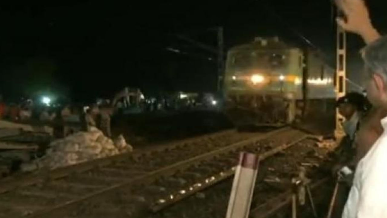 Odisha Train Accident: బాలాసోర్‌ ప్రమాద స్థలంలో ట్రాక్‌ పునరుద్ధరణ పూర్తి.. రైళ్లకు రూట్‌ క్లియర్‌.. నడిచిన గూడ్స్‌ రైలు