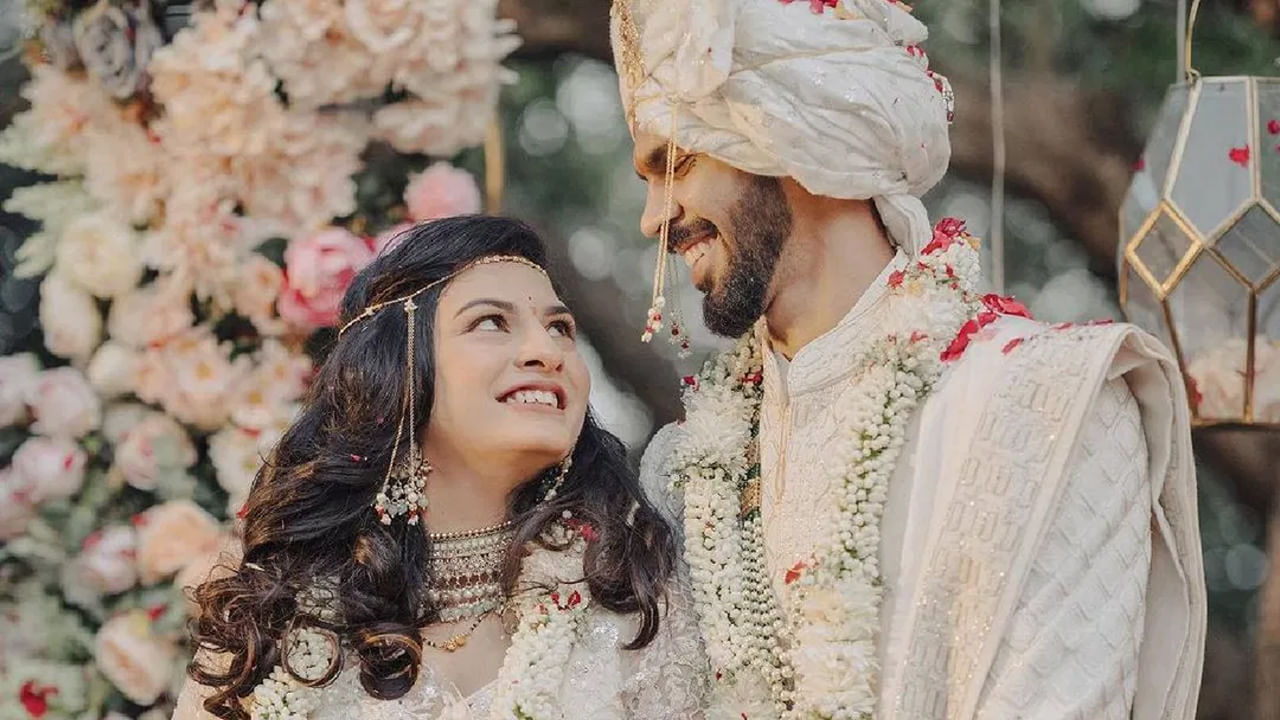 వరల్డ్ టెస్ట్ ఛాంపియన్షిప్ ఫైనల్ మ్యాచ్కు రితురాజ్ గైక్వాడ్ భారత జట్టులో ఎంపికయ్యాడు. అయితే పెళ్లి కోసమే బ్రేక్ తీసుకున్నాడు. టీమ్ ఇండియా రిజర్వ్ జాబితాలో రితురాజ్ పేరుంది.