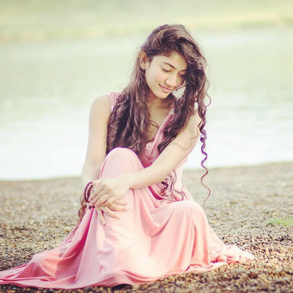  ఎన్టీఆర్ సినిమాలో సూపర్ టాలెంటెడ్ హీరోయిన్.. తారక్, సాయి పల్లవి కాంబోలో మూవీ.. 