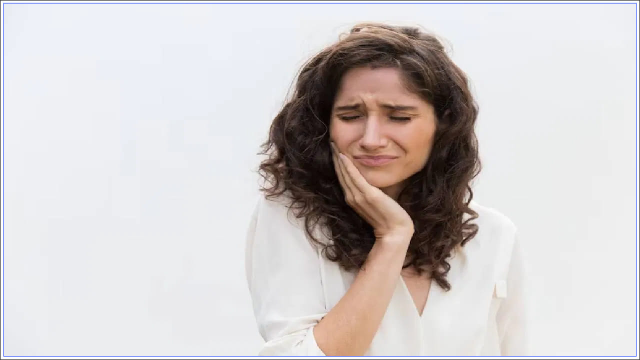 Teeth Pain చిన్న వయస్సులో దంతాలు బలహీనంగా ఉన్నాయా? ఈ విటమిన్ లోపం