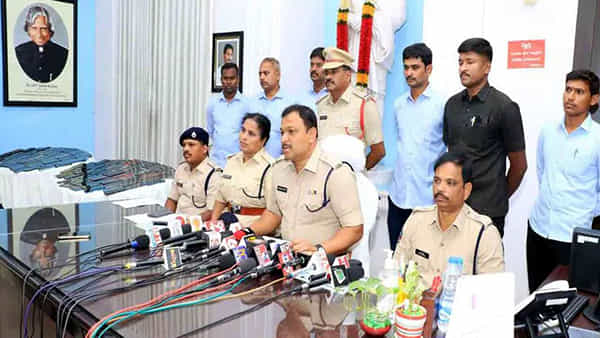 Andhra Pradesh: చోరీ అయిన 1,180 ఫోన్లు రికవరీ.. ఏ మొబైల్ పోయినా ఈ నంబర్కి కాల్ చేయమంటున్న పోలీసులు..