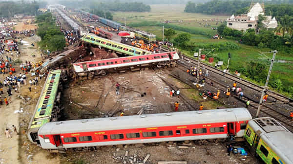 Odisha Train Accident: రైల్వే మంత్రి అశ్వినీ వైష్ణవ్ రాజీనామా చేయాలి.. కాంగ్రెస్ సీనియర్ నేత డిమాండ్