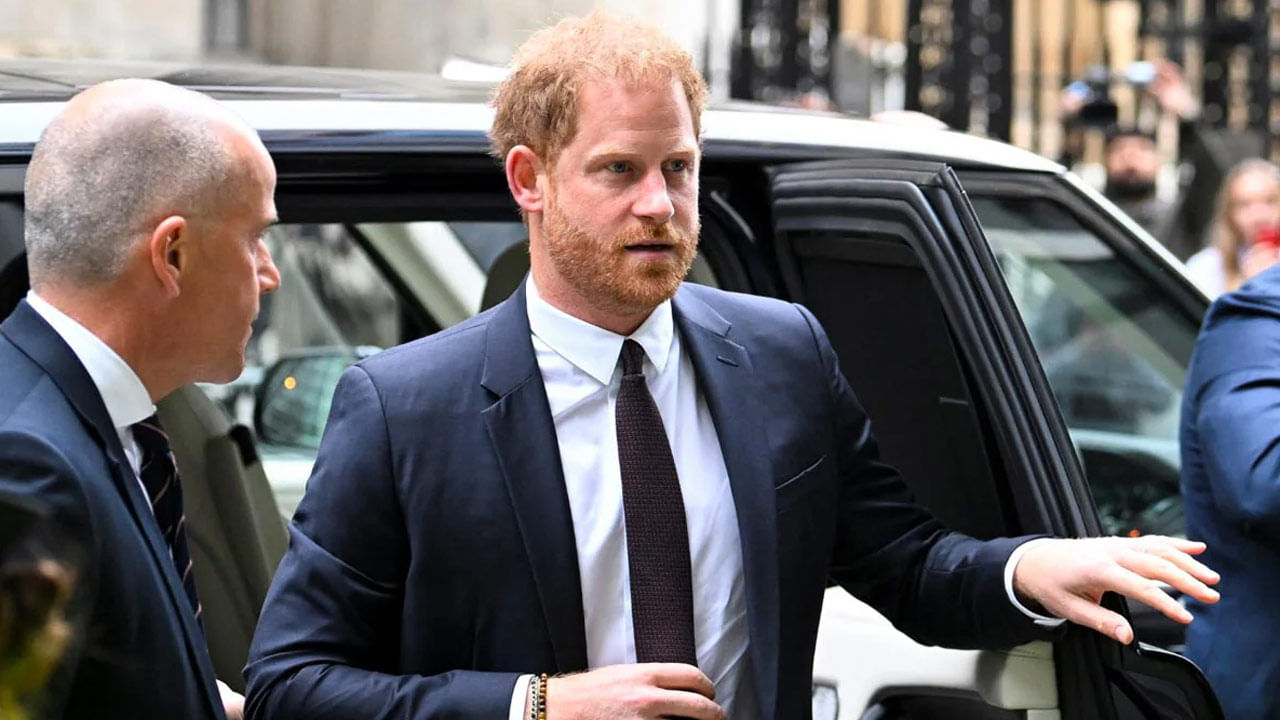 Prince Harry: ఫోన్ హ్యాకింగ్ కేసులో తొలిసారి కోర్టు మెట్లు ఎక్కిన ప్రిన్స్ హ్యారీ.. రాజకుంటుంబం వ్యక్తులు 130 ఏళ్లలో ఇదే తొలిసారి