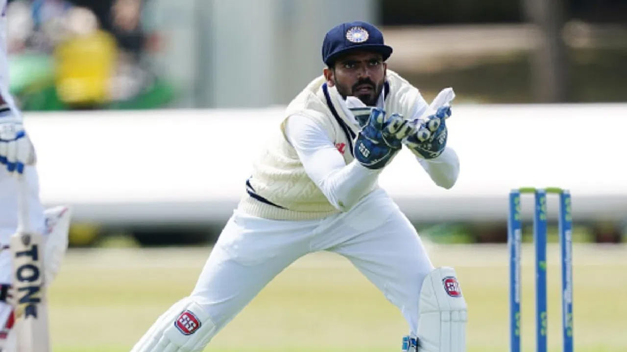 కేఎస్ భరత్ టీమ్ ఇండియా తరఫున 4 టెస్టు మ్యాచ్‌లు మాత్రమే ఆడాడు. మొత్తం స్కోరు 101 పరుగులు మాత్రమే. ఇది కాకుండా, అతను 7 క్యాచ్‌లు, 1 స్టంప్ అవుట్ చేశాడు.