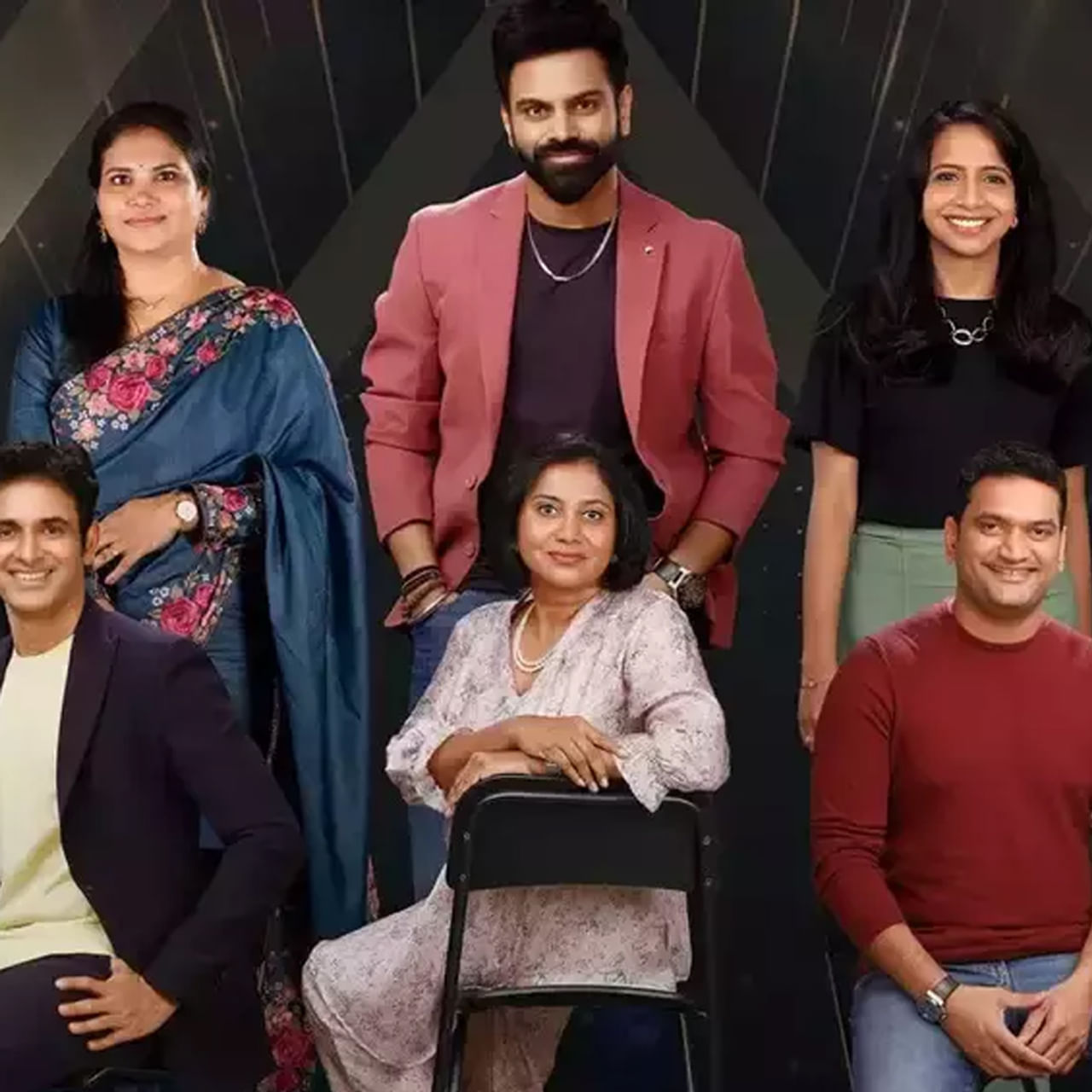  AHA - సూపర్‌ విమెన్‌ మీ బిజినెస్‌ డ్రీమ్స్ కి డోర్‌ బెల్‌ అంటూ ఆహా సరికొత్త షో నేను సూపర్‌విమెన్‌తో సిద్ధమవుతోంది. ఆల్రెడీ విడుదలైన ప్రోమోలకు విశేషమైన స్పందన వస్తోంది. విమెన్‌ ఎంట్రప్రెన్యుయర్స్ కోసం డిజైన్‌ చేసిన ఎక్స్ క్లూజివ్‌ షో నేను సూపర్‌ విమెన్‌. కంటెస్టంట్లు, ఏంజెల్స్ మధ్య జరిగే డిస్కషన్లు ప్రోమోలో ఆసక్తి కలిగిస్తున్నాయి. ఈ నెల 21 నుంచి ఆహాలో ప్రసారం కానుంది నేను సూపర్‌ విమెన్‌. శుక్ర, శనివారాల్లో రాత్రి ఏడు గంటలకు ఈ షో ప్రసారమవుతుంది.