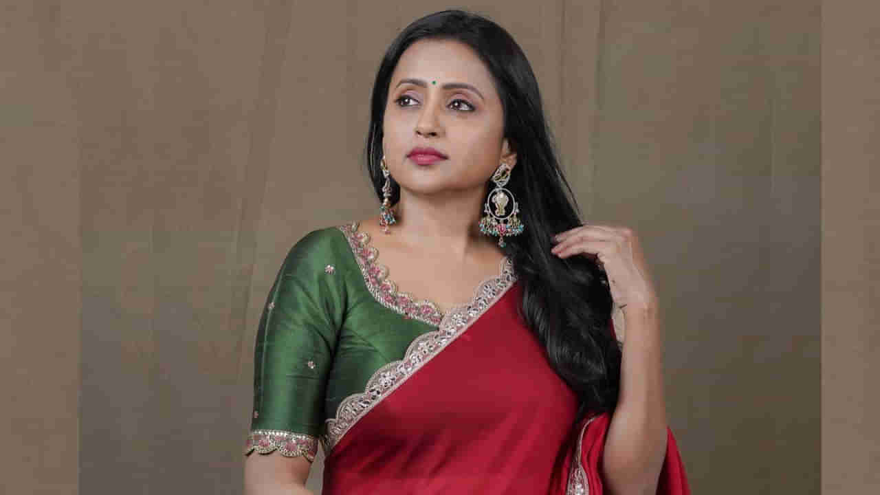 Anchor Suma: యాంకర్ సుమ హీరోయిన్గా చేసిన మొదటి సినిమా ఏంటో తెలుసా ?.. హీరో ఎవరంటే..