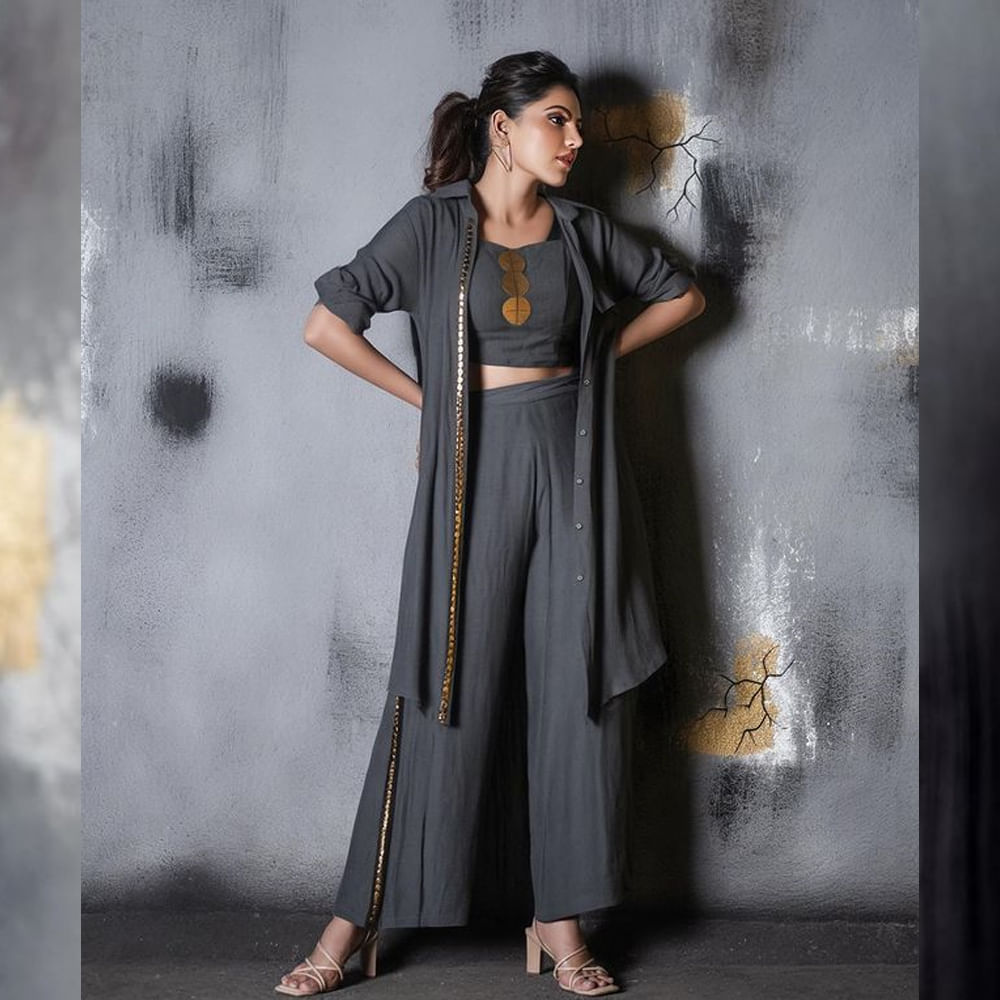 కిరణ్ అబ్బవరం నటించిన ఈ సినిమా బాక్సాఫీస్ వద్ద డిజాస్టర్ అయ్యింది. కానీ అందం, అభినయంతో అలరించింది అతుల్య. 