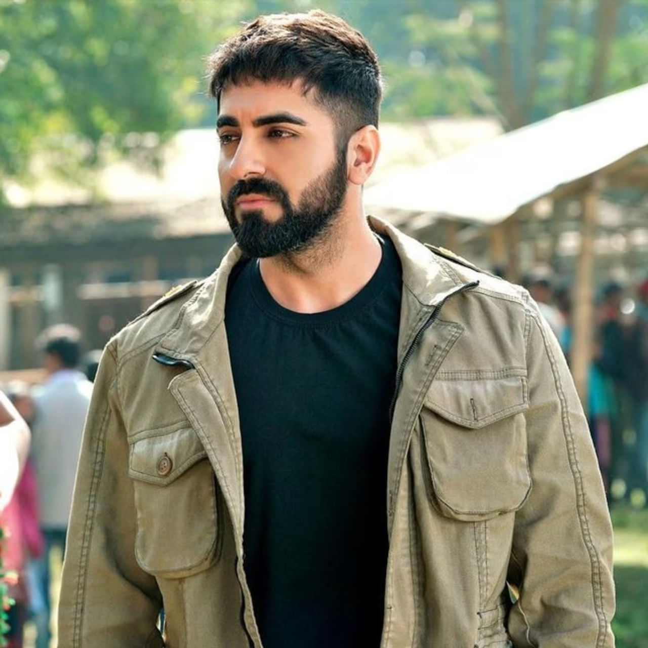 Ayushmann Khurrana: సంగీతం ద్వారా తన మనసులోని భావాలను వ్యక్తం చేస్తానని అంటున్నారు ఆయుష్మాన్‌ ఖురానా. నటుడిగానే కాదు, గాయకుడిగానూ మంచి పేరు తెచ్చుకున్నారు ఆయుష్మాన్‌. పాట ద్వారా శ్రోతల మనసులతో మాట్లాడాలని ప్రయత్నిస్తానని చెప్పారు. తన పాటలను ప్రజలు ఆదరిస్తున్నందుకు ఆనందంగా ఉందన్నారు.