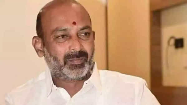 Bandi Sanjay: కరీంనగర్కు దూరం.. దూరంగా.. ఆ తర్వాత ఒక్కసారిగా సైలెంట్.. కారణం అదేనా..