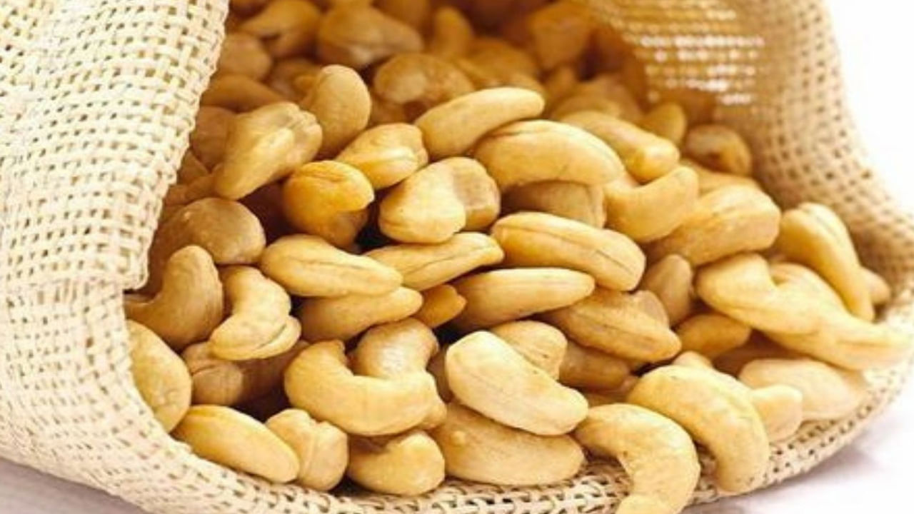 Cashews