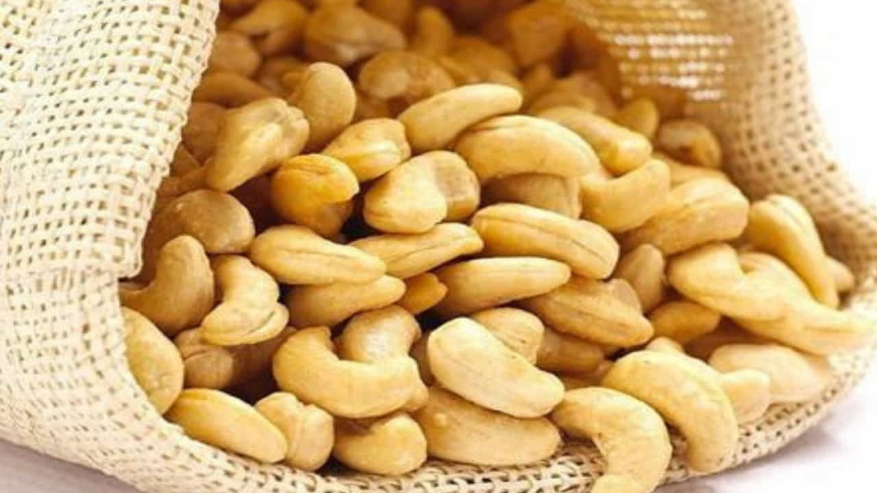 Cashews