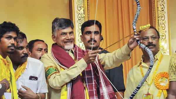 AP Politics: TDPలో NRIల జోరు తగ్గిందా.. తగ్గించారా.. అధినేత నిర్ణయానికి కారణం ఇదేనా..