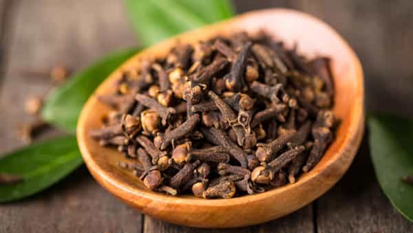 Kitchen Hacks: లవంగాలను ఎక్కువగా తినడం ఆరోగ్యానికి మంచిది కాదా ?