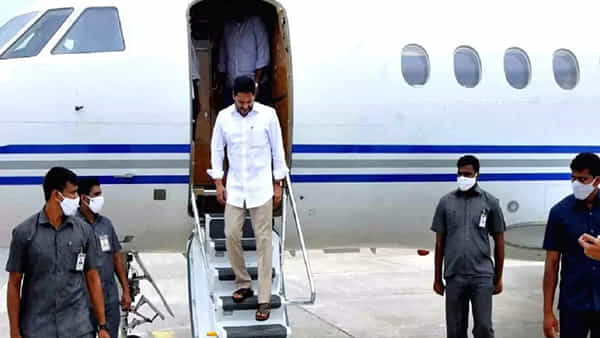 Andhra Pradesh: విశాఖ పర్యటనలో సీఎం జగన్.. సౌత్లోనే అతిపెద్ద షాపింగ్ మాల్ ఏర్పాటుకు భూమి పూజ..