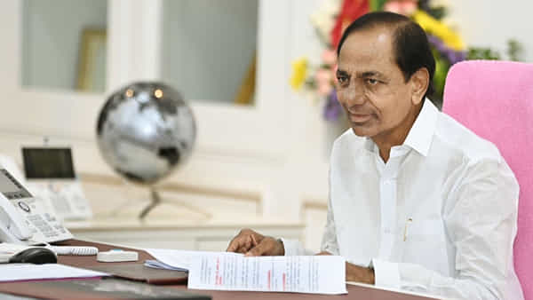 Telangana: తెలంగాణలో వీఆర్ఏ వ్యవస్థ శాశ్వతంగా రద్దు.. నేడు అధికారిక ఉత్తర్వులు జారీ
