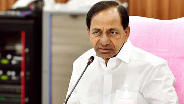 Tealngana: భారీ వర్షాల నేపథ్యంలో రంగంలోకి సీఎం కేసీఆర్.. ఎప్పటికప్పుడు పరిస్థితులను పర్యవేక్షిస్తూ..