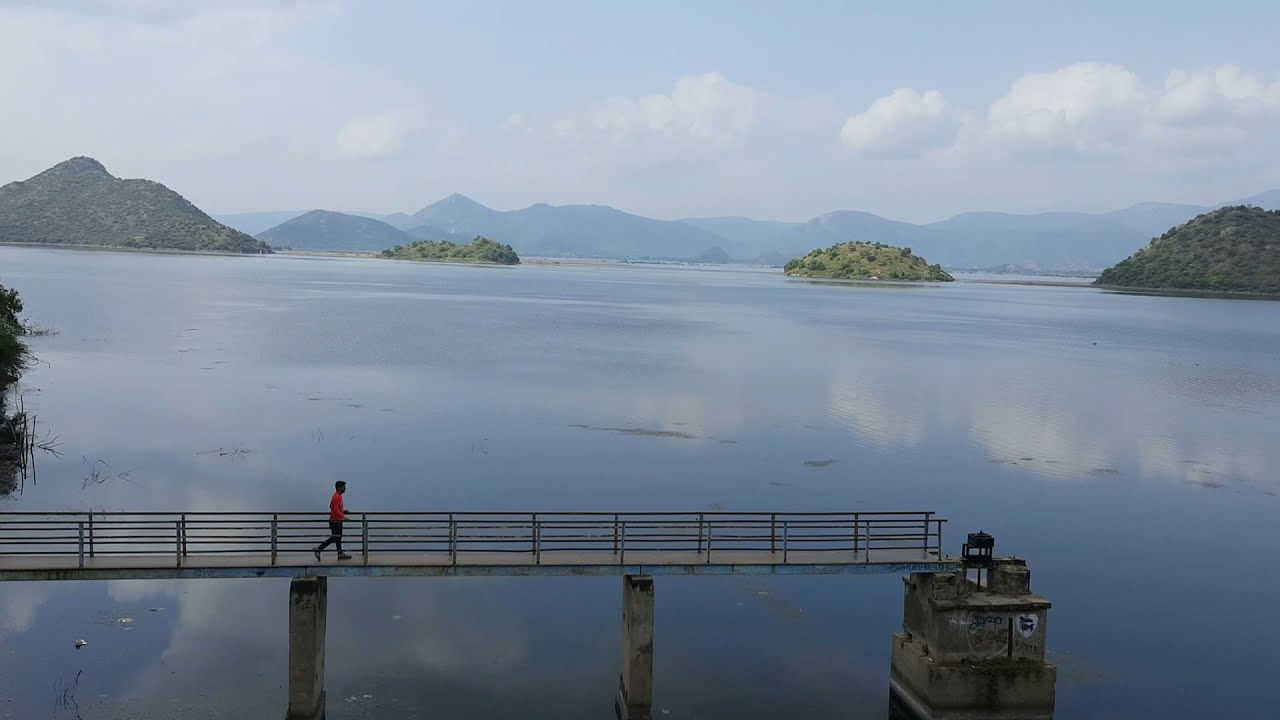 Cumbum Cheruvu: ఏడు కొండల చెరువుకు జలకళ.. నల్లమల అటవీ ప్రాంతం నుంచి పోటెత్తిన వరద..