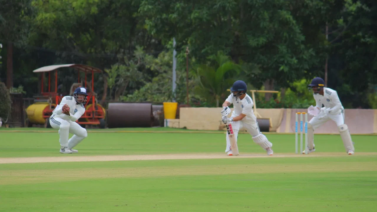 Duleep Trophy: 5 వరుస సిక్సులతో ఓవర్‌నైట్‌లో స్టార్.. కట్‌చేస్తే.. దేశవాళీలో వరుస ప్లాఫ్ షోలతో జీరో.. విండీస్‌ సిరీస్ నుంచి ఔట్?