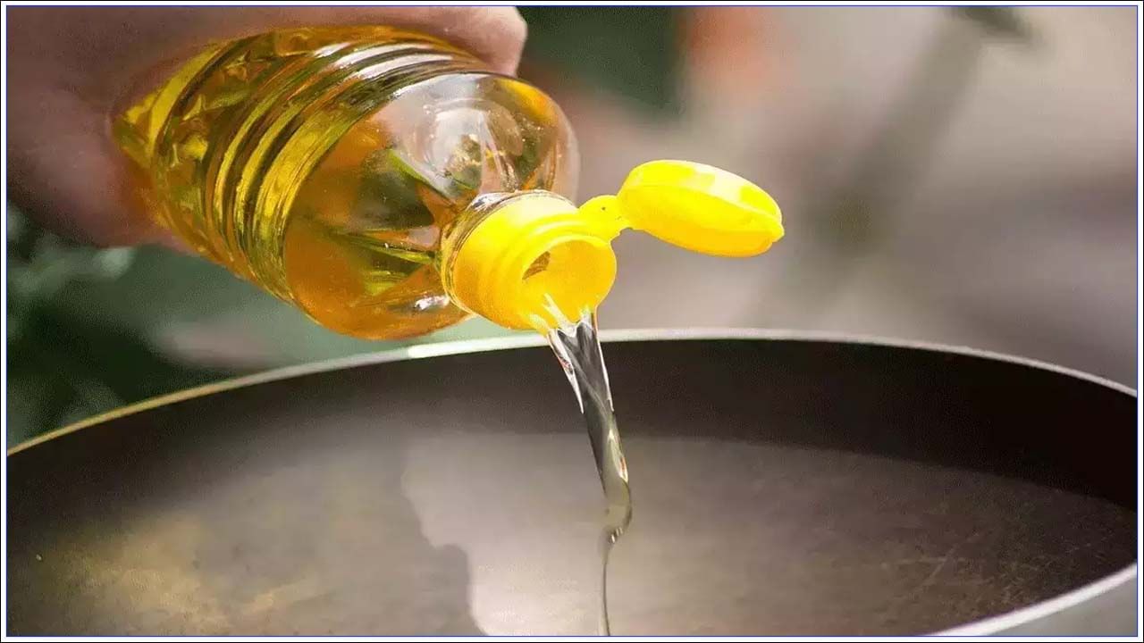 Edible Oil Price: తగ్గుముఖం పడుతున్న వంటనూనె ధరలు.. లోక్‌సభలో కేంద్రం కీలక ప్రకటన