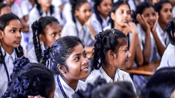 EMRS Recruitment 2023: ఏకలవ్య మోడల్ పాఠశాలల్లో 6,329 టీజీటీ, హాస్టల్ వార్డెన్ ఉద్యోగాలు..ఈ అర్హతలు అవసరం