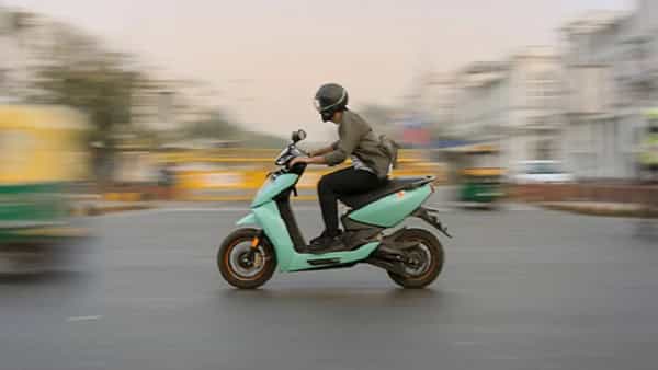 Protect Your EV Bike: ఈవీ వాహనాదారులకు అలెర్ట్.. వర్షాకాలంలో బైక్ రక్షణకు ఈ జాగ్రత్తలు తప్పనిసరి..