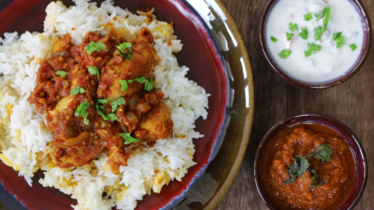 ఈ రోజుల్లో ప్రతి ఒక్కరూ నూనె, మసాలాలు తక్కువగా తినాలనుకుంటున్నారు.శరీరానికి కావలసిన సుగంధ ద్రవ్యాలు మరియు నూనెలను ఎక్కువగా తినడం సరైనది కాదు. ఇది శరీరంలో వివిధ సమస్యలను కలిగిస్తుంది. కాబట్టి నూనె లేకుండా మాంసాన్ని ఇలా చేయండి