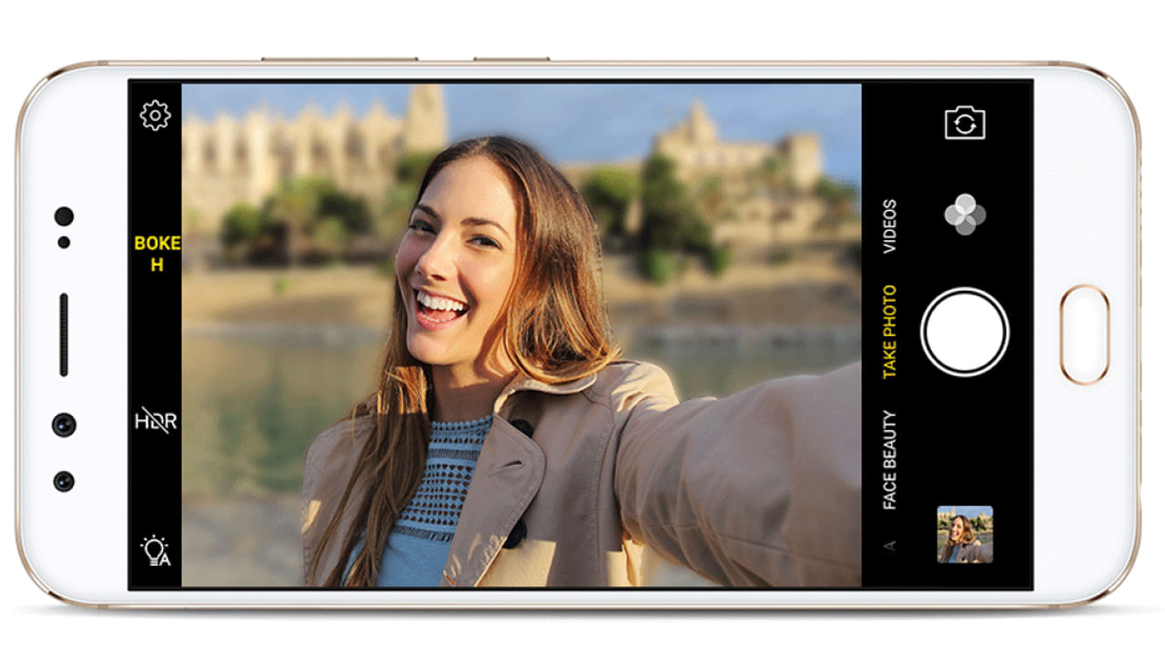 మొబైల్ కెమెరాను తయారుచేసింది కూడా ఫ్రాన్స్‌కు చెందిన ఫిలిప్ ఖాన్. ప్రపంచంలో అతిపెద్ద ఆర్డ్ మ్యూజియం ప్యారిస్‌లో ఉంది. అలాగే ఇక్కడి రైల్వే స్టేషన్లో ప్రయాణికులు ముద్దులు పెట్టుకోవడం కూడా నిషేధం. ఇలా చేయడం రైళ్ల రాకపోకలు ఆలస్యమయ్యేవని అందుకే ఈ విధానాన్ని తీసుకొచ్చారు. 