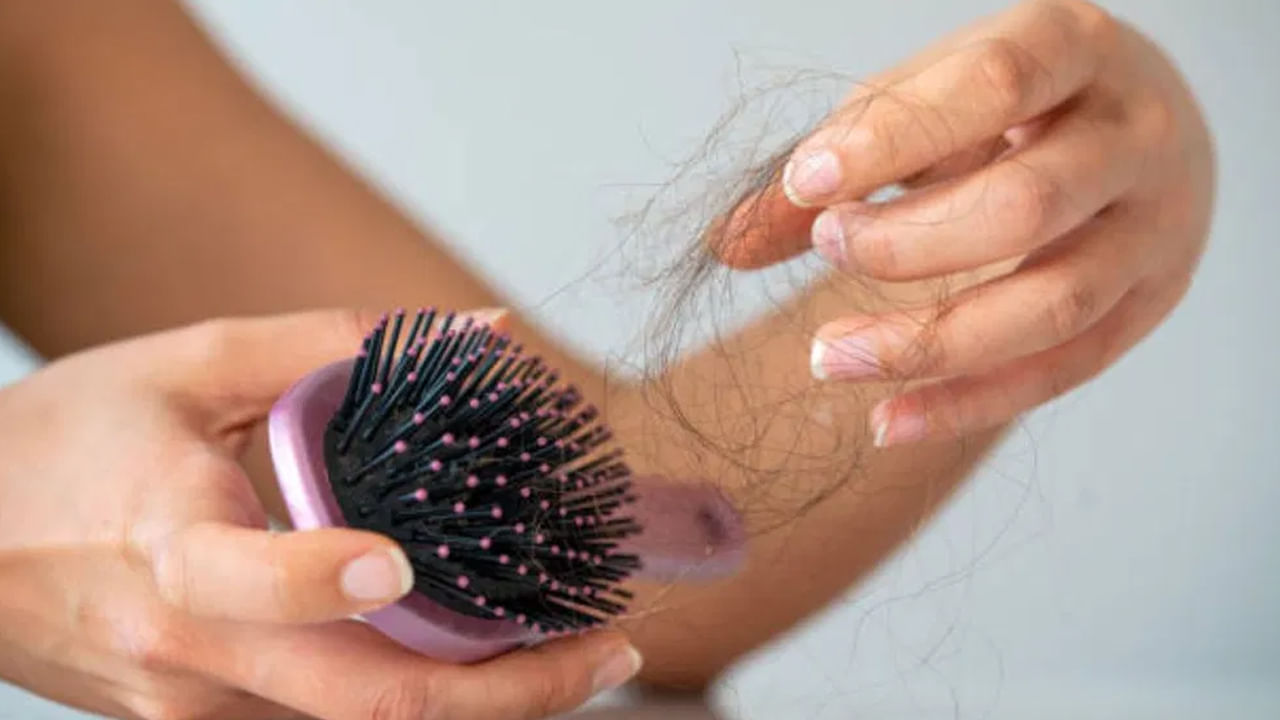 Hair Care: మహిళల్లో జుట్టు రాలడానికి ప్రధాన కారణాలు ఇవే..! జాగ్రత్తలు తప్పనిసరి