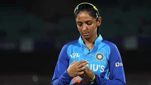 Harmanpreet Kaur: టీమిండియా కెప్టెన్పై ఐసీసీ కఠిన చర్యలు.. 2 మ్యాచ్లపై నిషేదం