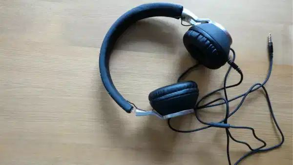 Ear Problem: హెడ్ ఫోన్స్ యూజ్ చేస్తున్నారా.. అయితే ఈ టిప్స్ ఖచ్చితంగా పాటించాల్సిందే!!