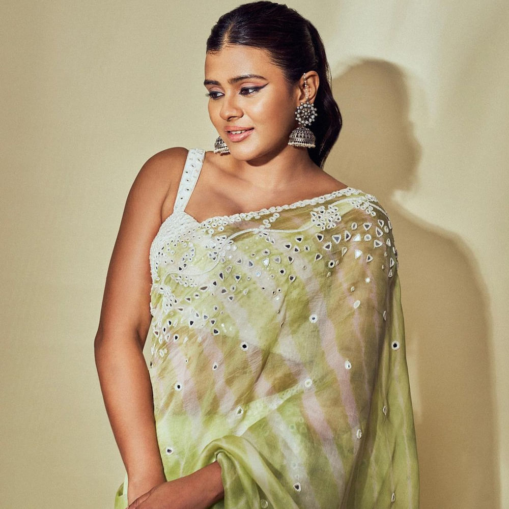 Hebah Patel Photos (2)