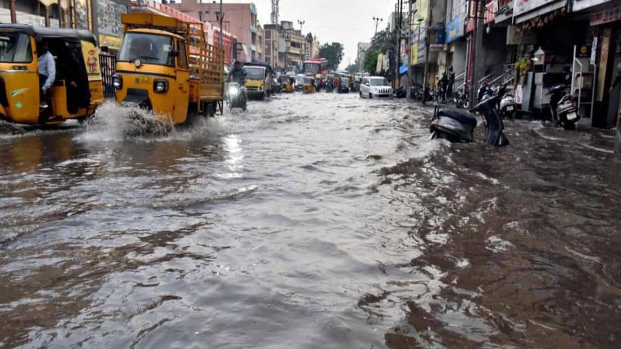 Hyderabad: ముంపు ఇళ్ల ప్రజలు ఇంటికి తాళం వేసి వెళ్తున్నారా? తస్మాత్ జాగ్రత్త