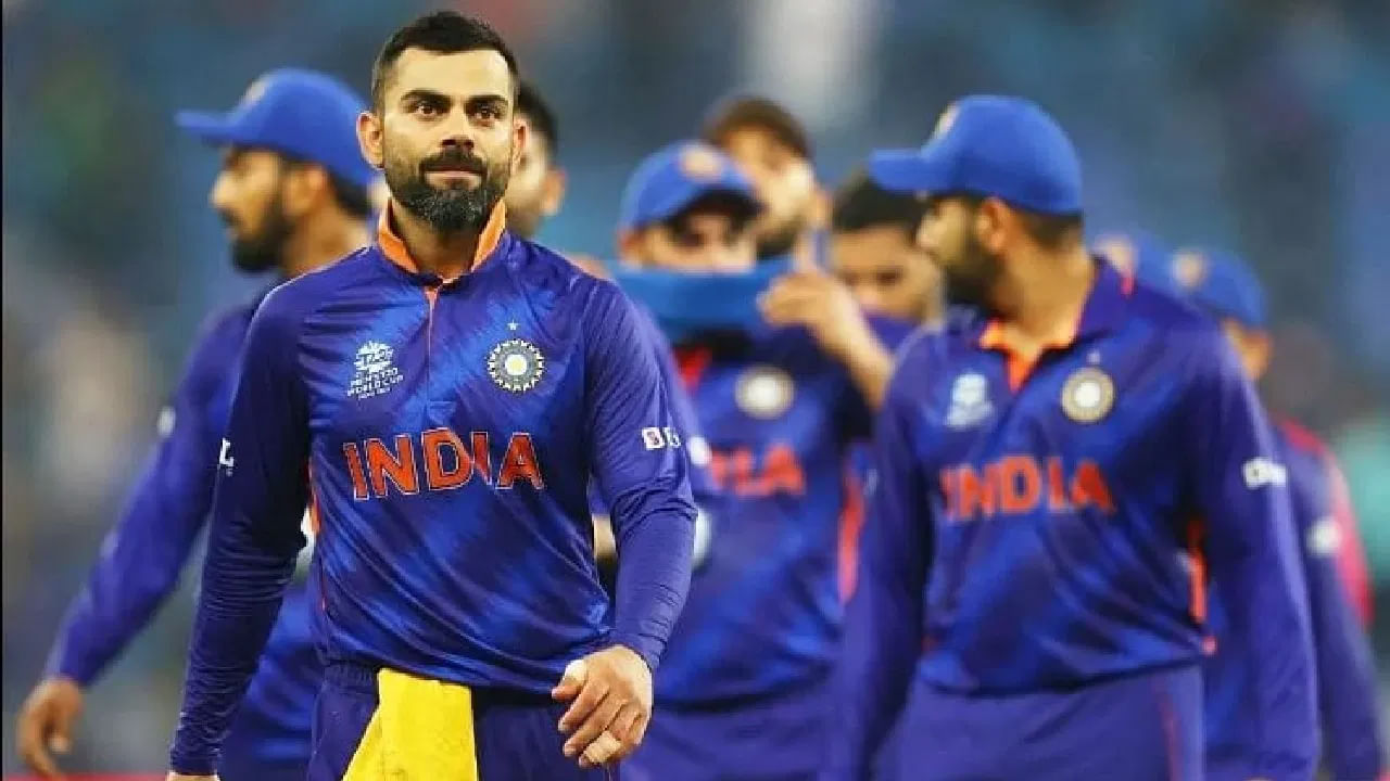 ఎంపికే అతిపెద్ద సవాల్: విరాట్ కోహ్లీ గత నాలుగేళ్లలో టీమిండియా తరపున అత్యధిక వన్డేలు ఆడాడు. 38 మ్యాచ్‌ల్లో కోహ్లి 5 సెంచరీలు, 11 అర్ధసెంచరీలతో మొత్తం 1612 పరుగులు చేశాడు. ఇక్కడ కోహ్లీ స్థానం ఖాయమనే తెలుస్తోంది.