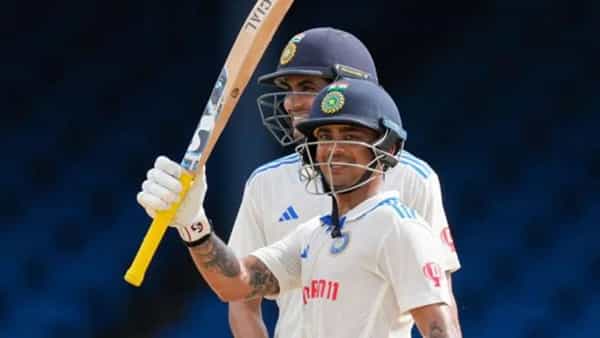 IND vs WI: వార్నీ.. ఇదేం బ్యాటింగ్ రా అయ్యా.. టెస్ట్లో టీ20 మ్యాచ్ చూపించావుగా.. దెబ్బకు ధోని రికార్డ్ ఫసక్..