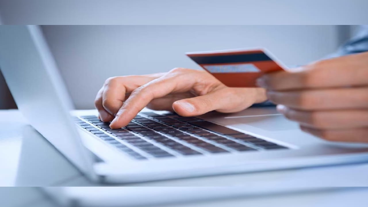 ITR ఫైల్ చేసిన వెంటనే, e-filing పోర్టల్‌కి వెళ్లి, మీ ITRని పూరించడానికి నేను e-verify చేయాలనుకుంటున్నాను ఎంచుకోండి.