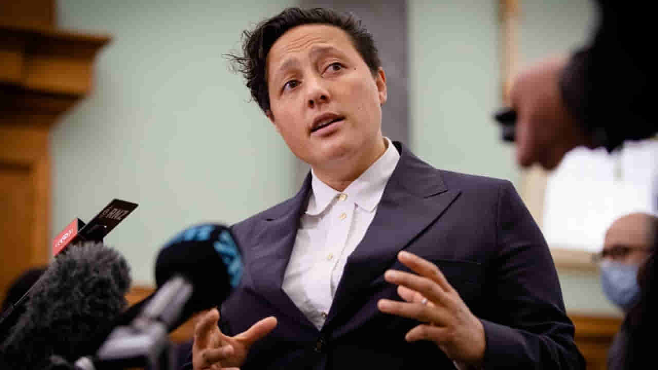 మద్యం తాగి డ్రైవింగ్ చేసిన మంత్రి.. దెబ్బకు రాజీనామా