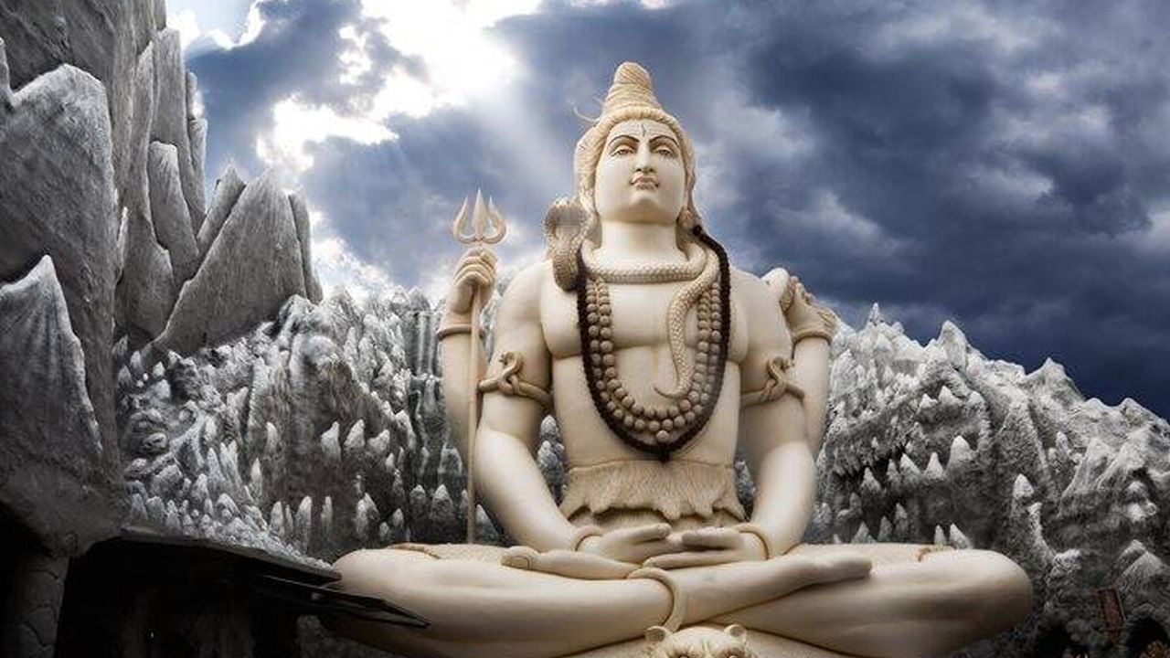 Lord Shiva: శ్రావణంలో శివయ్య అనుగ్రహం కోసం ఏ రాశివారు ఏ విధంగా పూజిస్తే శుభఫలితాలు పొందుతారంటే..