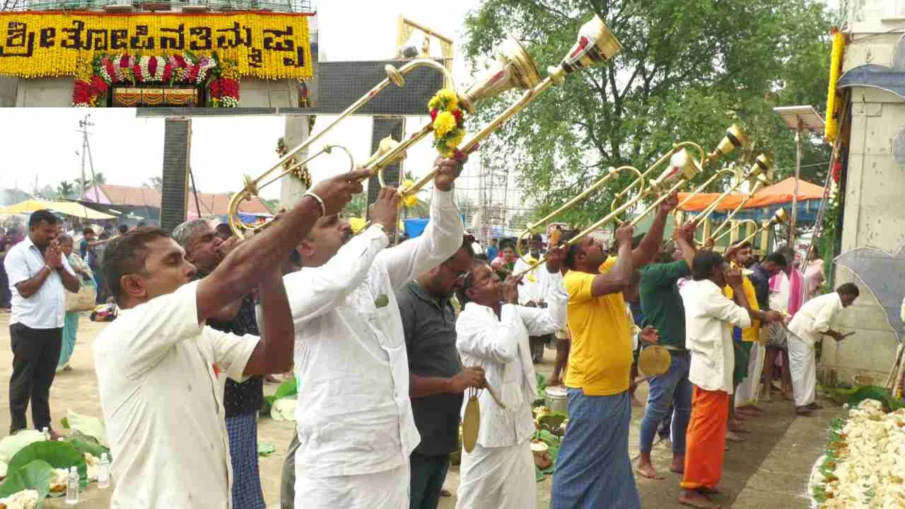 ఆబలవాడి గ్రామంలోని తోపు తిప్పప్ప స్వామివారి హరిసేవేలో తామర ఆకుపైనే ప్రసాదం పెడతారు అంటే లక్షీ కమల ప్రియురాలు. ఈ విధంగా తామరాకుల్లో ప్రసాదం రూపంలో ఆహారాన్ని అందిస్తారు.