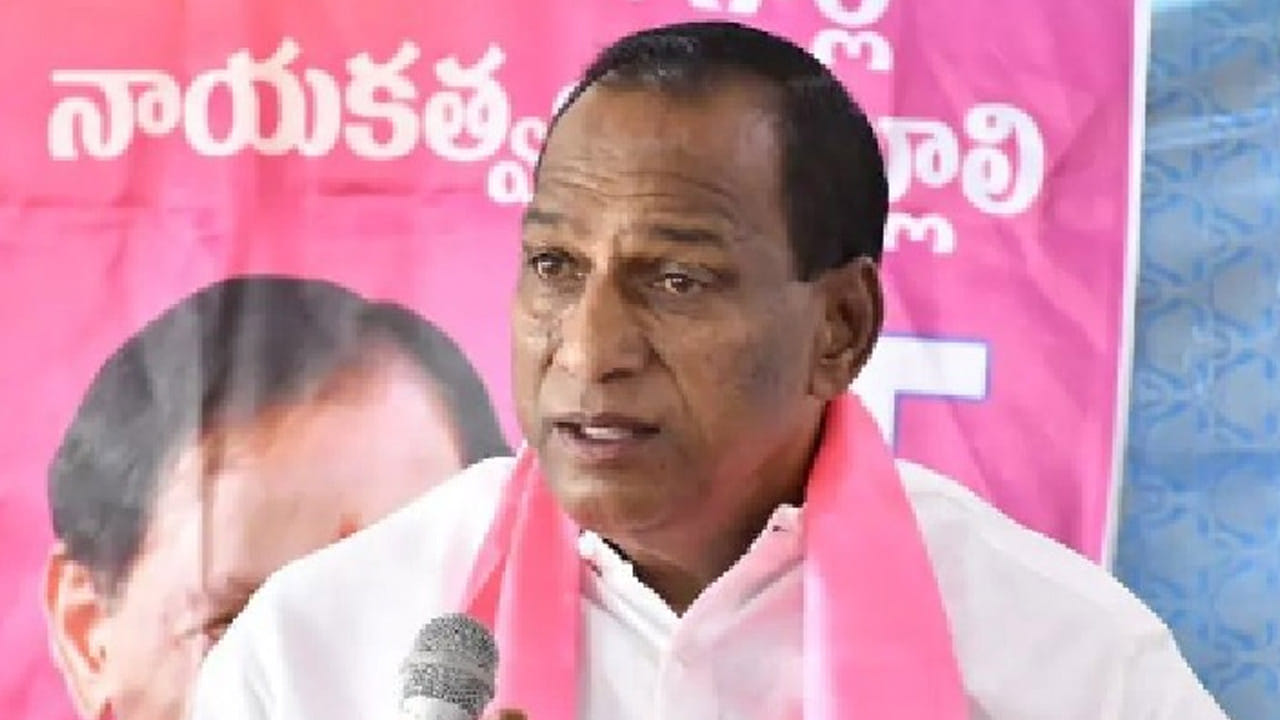 మల్లారెడ్డి ఎంటర్టైన్మెంట్స్ పేరుతో ఓ సంస్థను స్థాపించబోతున్నారు. ఇప్పటికే ఇద్దరు ముగ్గురు దర్శకులతో చర్చలు కూడా అయిపోయాయి. త్వరలో మల్లారెడ్డి సినీ రంగంలో నిర్మాతగా కూడా మారబోతున్నారని సమాచారం. 